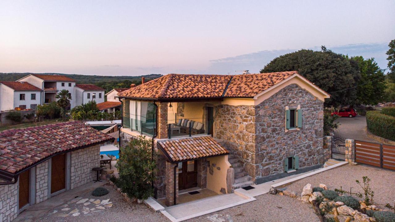 Villa Campiello Heated Pool Vrbnik Ngoại thất bức ảnh